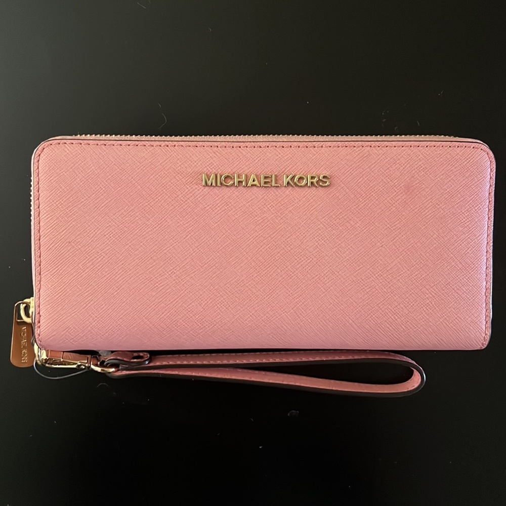 New Michael Kors pink leather wallet